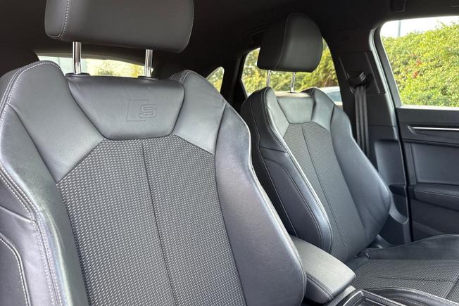 AUDI Q3 Photo 34