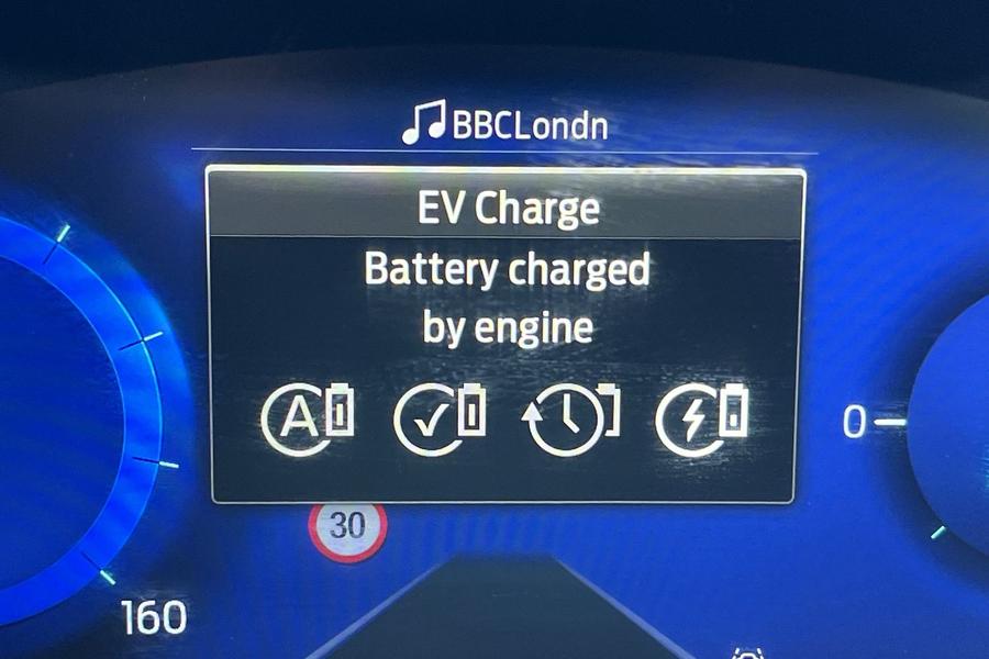 Ford KUGA Photo autoimg-ad9d7443b7f3a40a39dfd4efdf498717d79a00c1.jpg