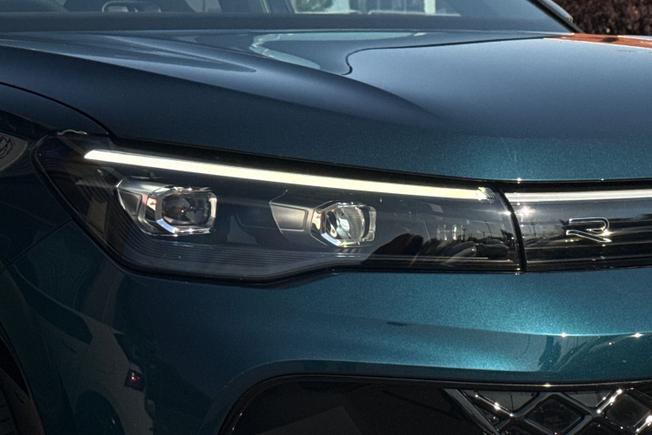 VOLKSWAGEN Tiguan Photo 19