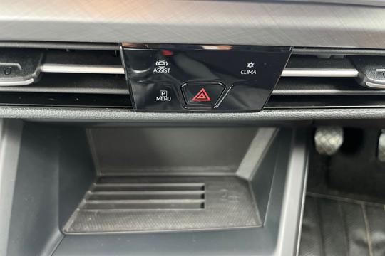 Volkswagen Golf Photo autoimg-ada46f2ec5e187d1ee49dbfba2de8bed33a388eb.jpg