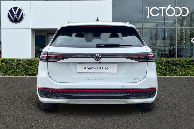 VOLKSWAGEN Passat Photo 7