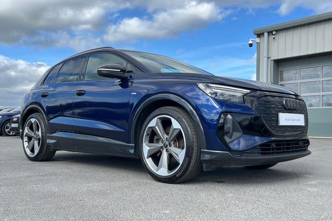 AUDI Q4 e-tron Photo 23