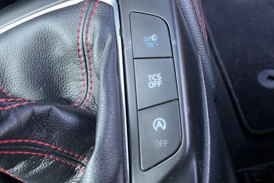 Ford FOCUS Photo autoimg-adab7a8fe9166f5af668f3dfb602936ed07850ff.jpg