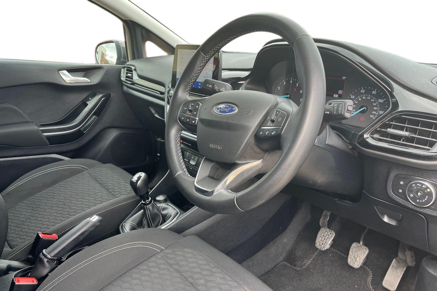 Ford Fiesta Photo 8