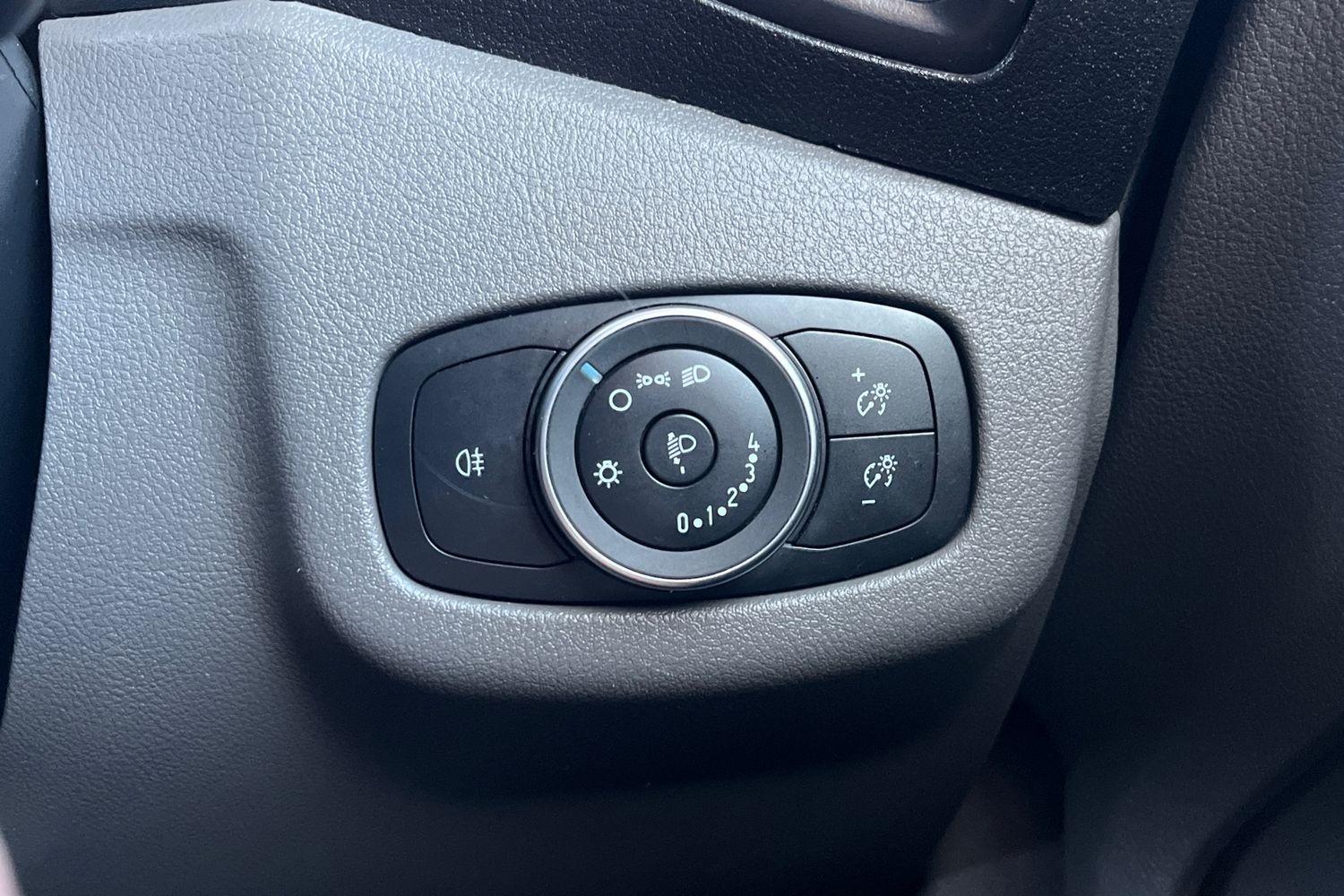 Ford TRANSIT CONNECT Photo 7