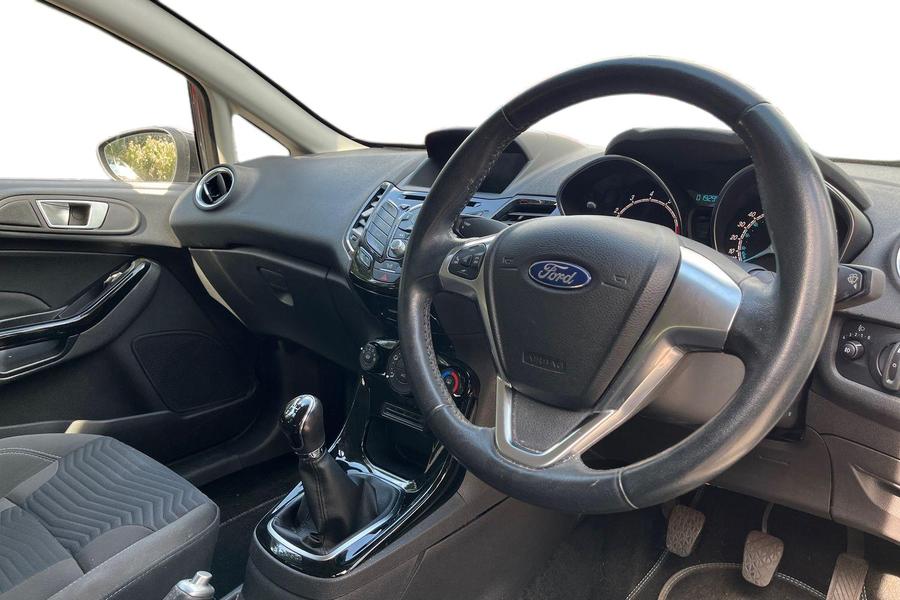 Ford Fiesta Photo autoimg-adb1641a8eb4b9911a68a307503678bc320285e1.jpg