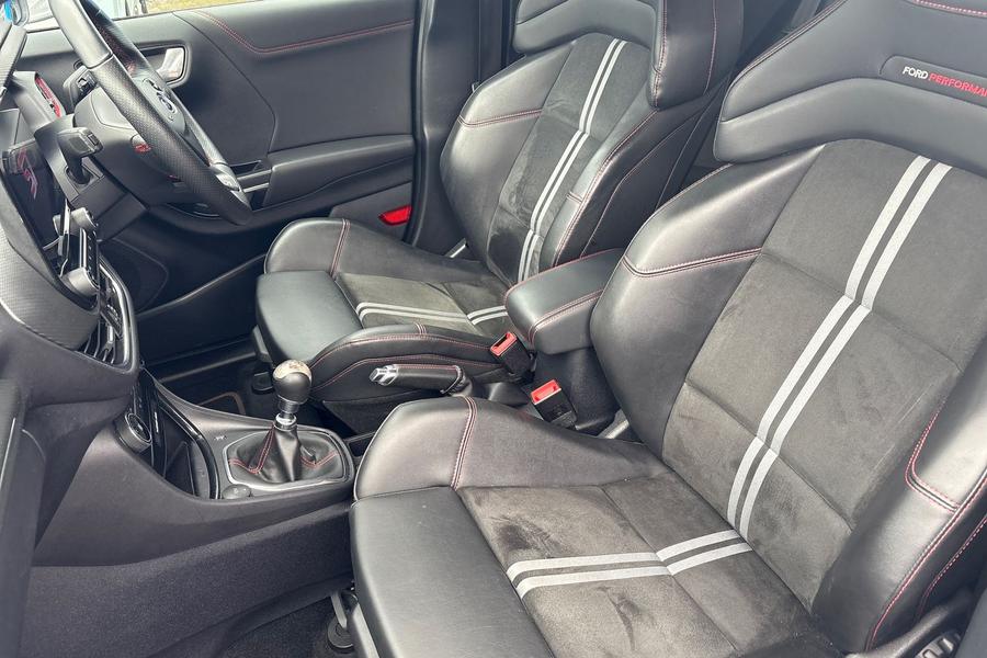 Ford PUMA Photo autoimg-adb26352312bfea9aa4f4b4df6c5b266d5d7664a.jpg
