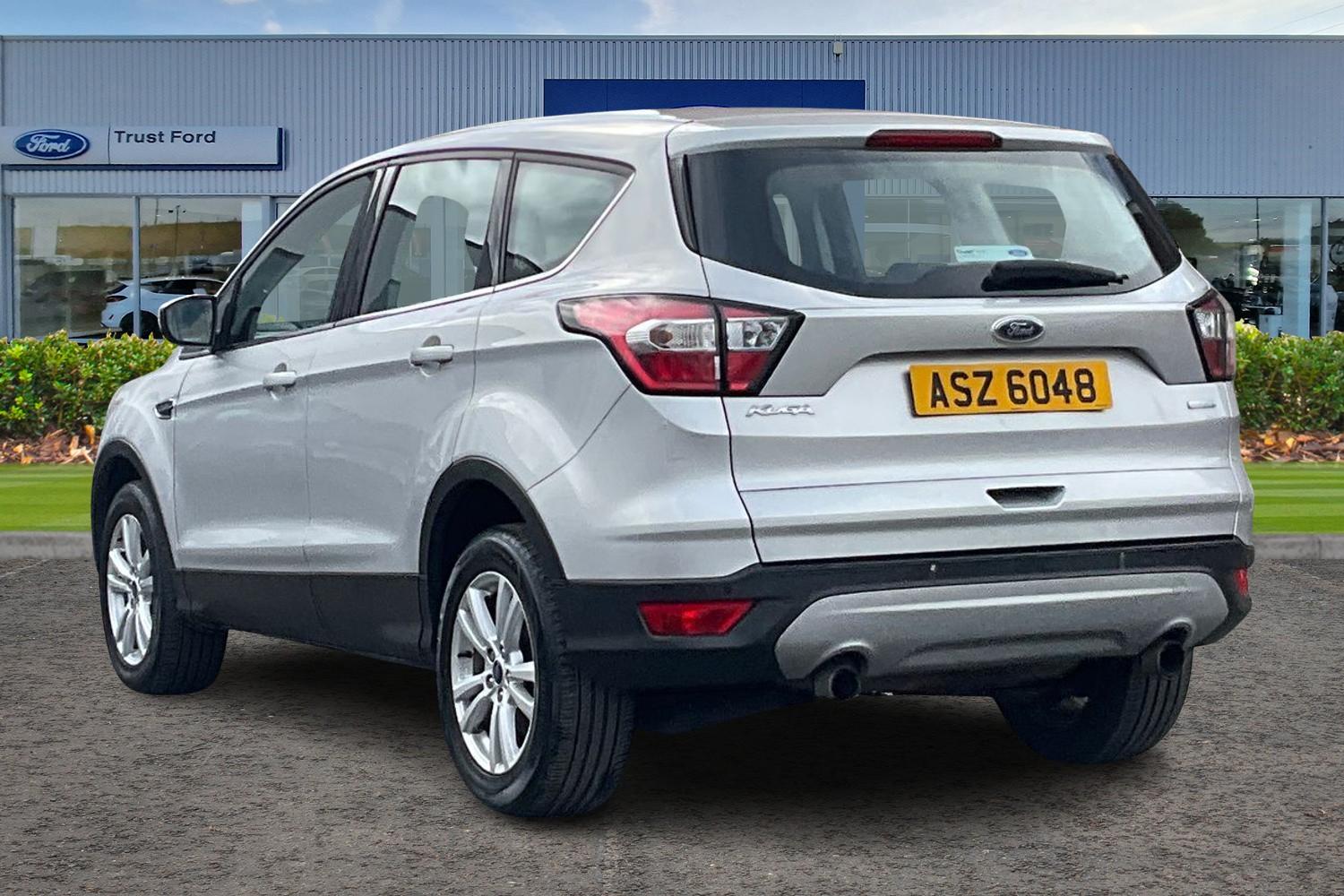 Ford KUGA Photo 1