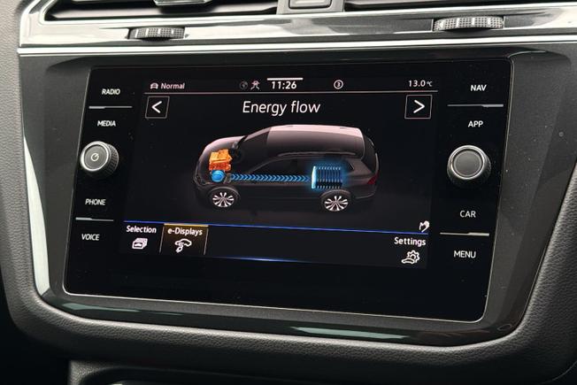 VOLKSWAGEN Tiguan Photo 32