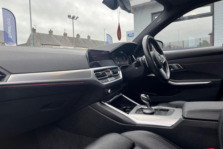 BMW 3 SERIES Photo autoimg-adb77c03e3c873a120b47cb93b9e637755b1b972.jpg
