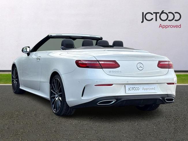 MERCEDES-BENZ E Class Photo 3