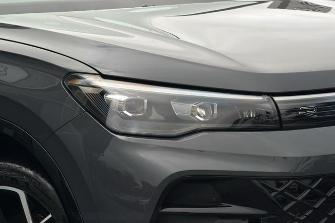 VOLKSWAGEN Tiguan Photo 19