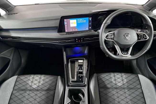 VOLKSWAGEN Golf Photo 10