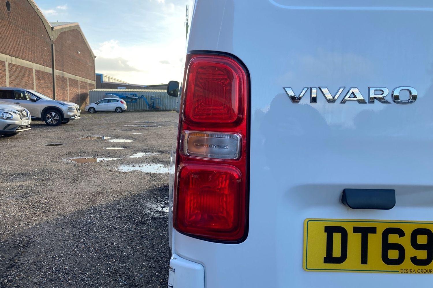 VAUXHALL VIVARO Photo 19