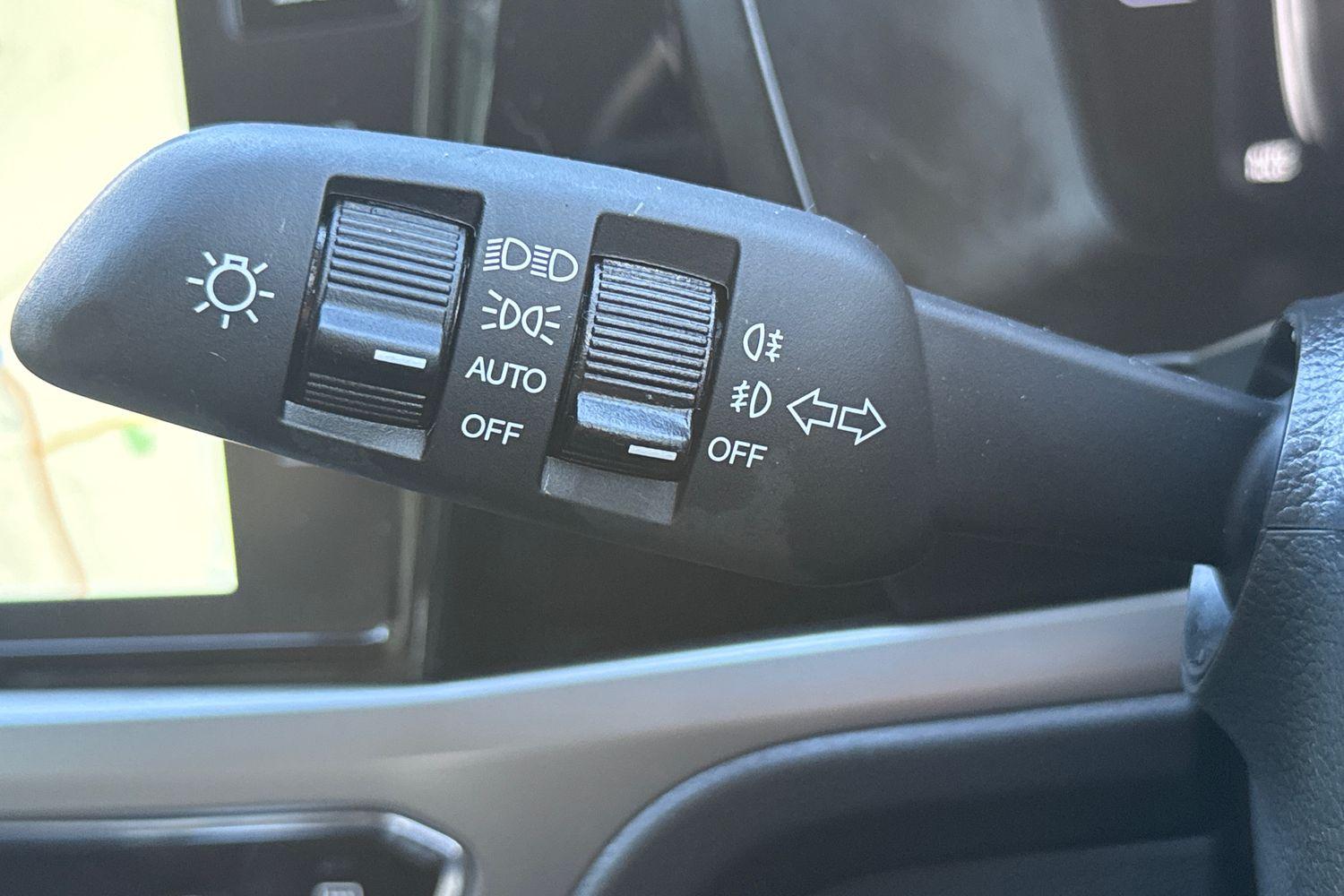 KGM KORANDO Photo 13