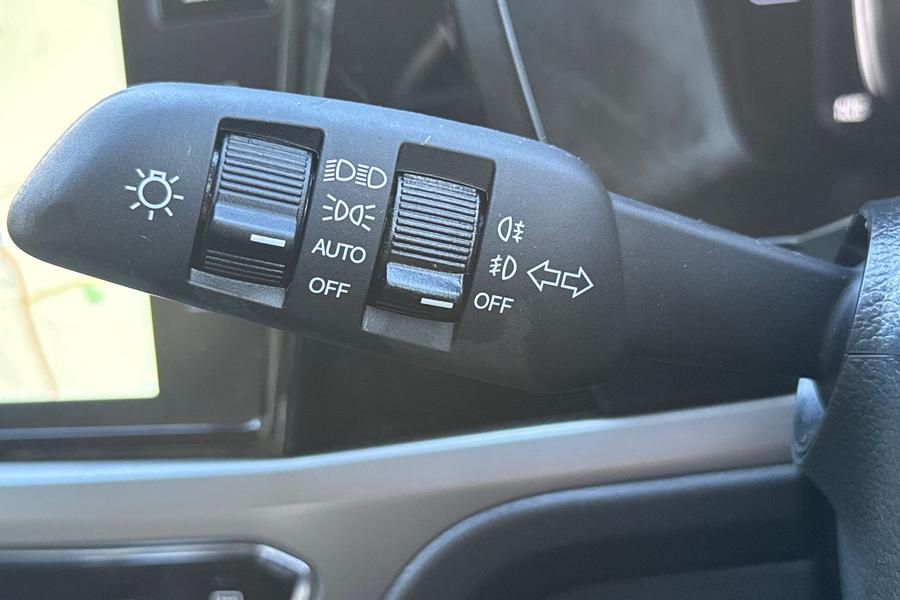 KGM KORANDO Photo autoimg-adbff00b54bb2651cbeff1bb975affdc67420859.jpg