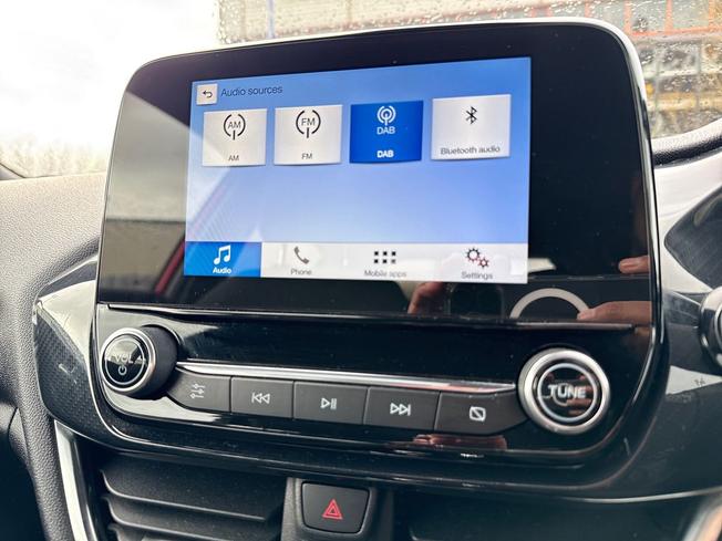 FORD Fiesta Photo 35