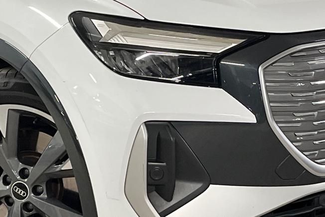 AUDI Q4 e-tron Photo 19