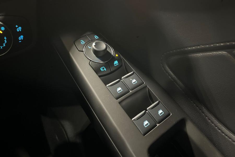 Ford Focus Photo autoimg-adc8daddbd2b217609e714836d973189dd9cbdd6.jpg