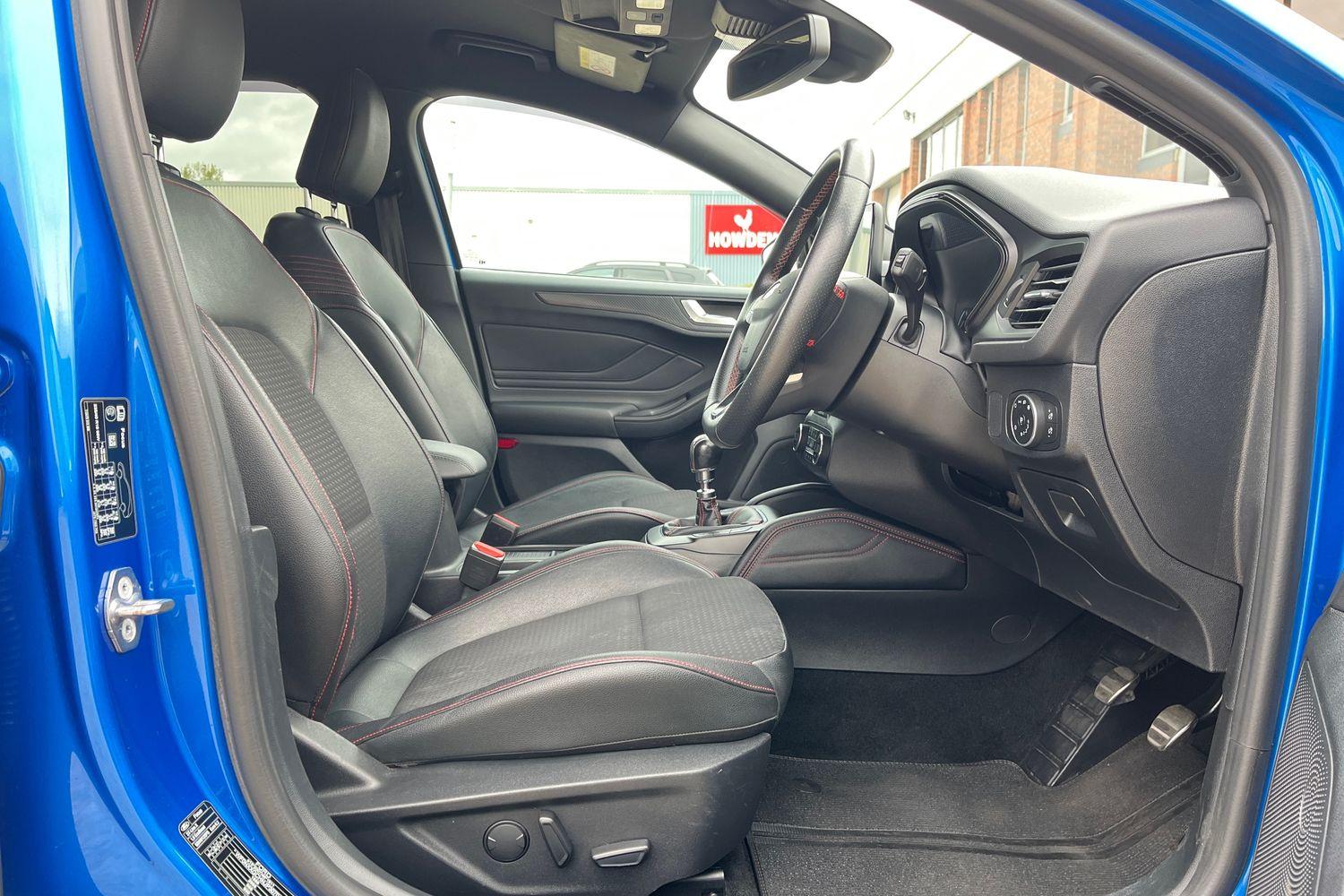 Ford Focus Photo 28