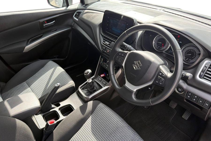 Suzuki S-Cross Photo autoimg-adc941e7099f4c8402599b4a72fc3e220009d672.jpg