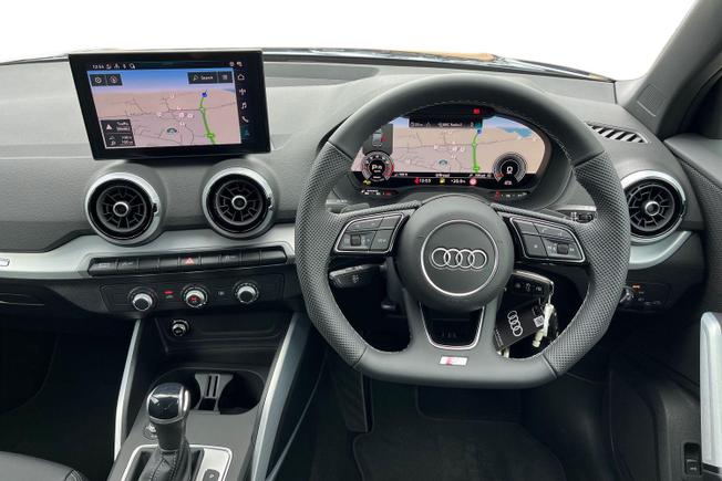 AUDI Q2 Photo 11