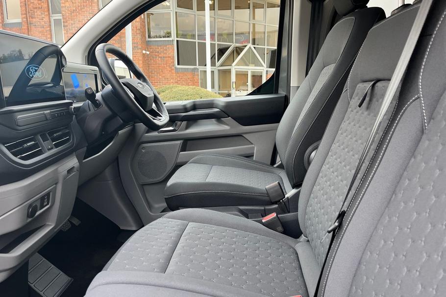 Used Ford TRANSIT CUSTOM WO25URB 10