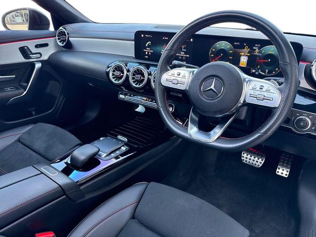 MERCEDES-BENZ CLA Photo 6