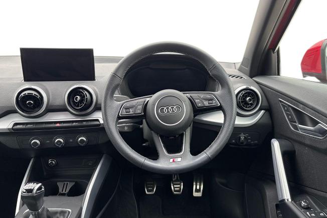 AUDI Q2 Photo 11