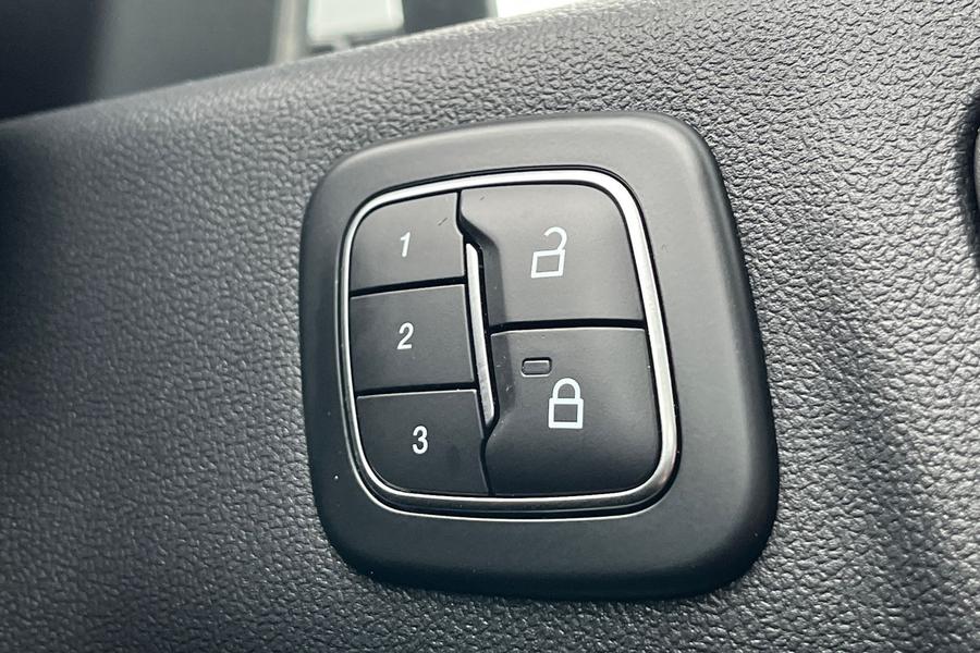 Ford Kuga Photo autoimg-add0c51512fa8a36c74fe6416773b924a80cc7e0.jpg