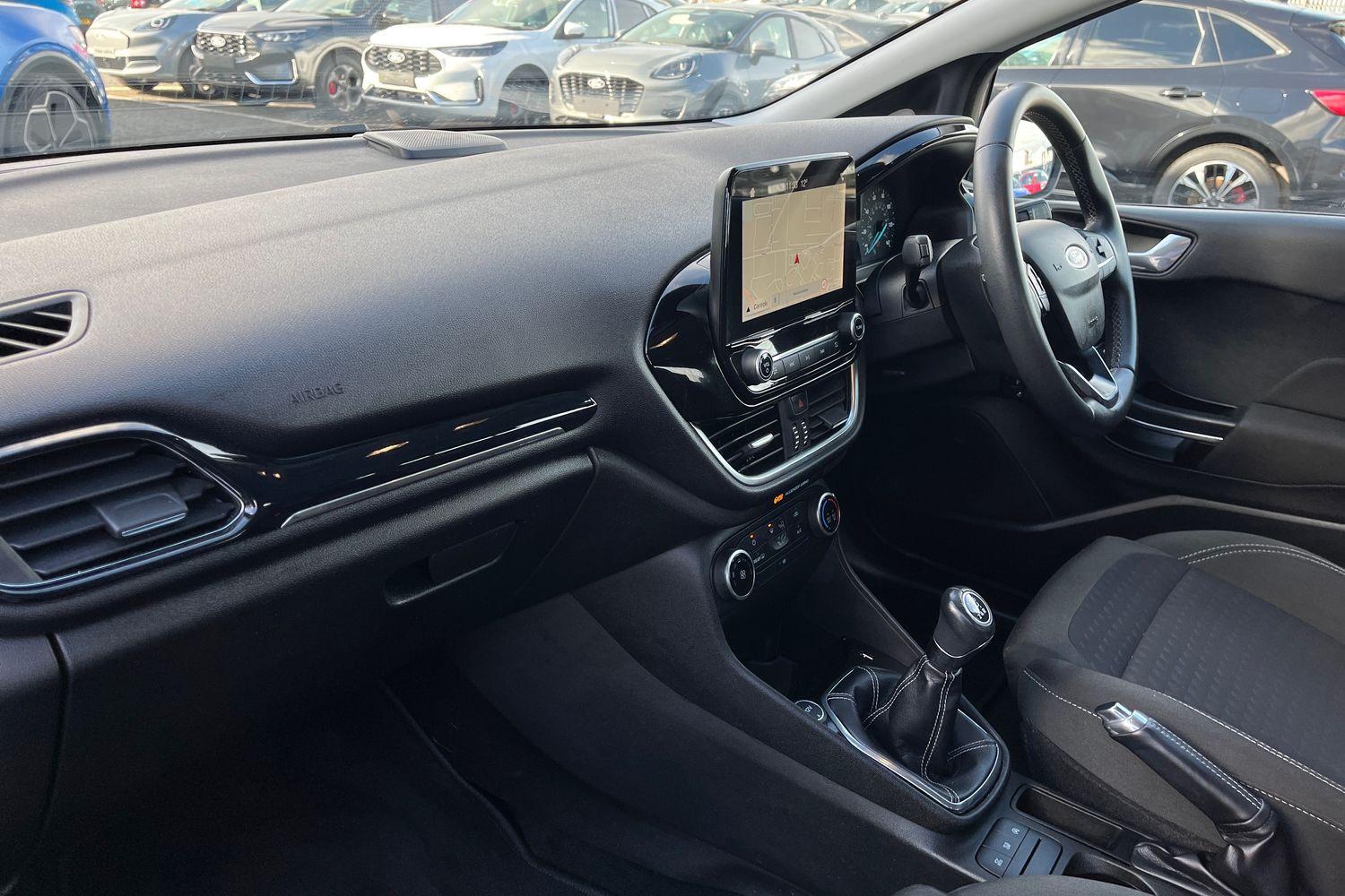 Ford FIESTA Photo 17
