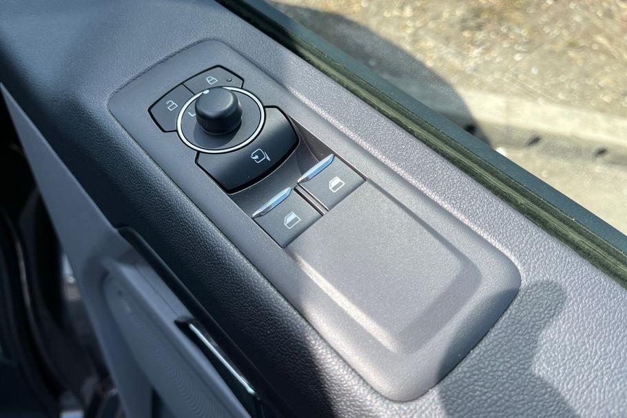 Used Ford TOURNEO CUSTOM WN26TXC 30
