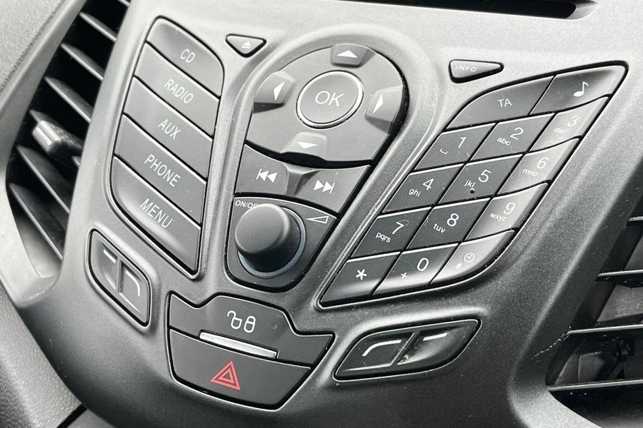 Ford ECOSPORT Photo autoimg-add8bbce1faf0d5f013eac346616ac7db341cd59.jpg