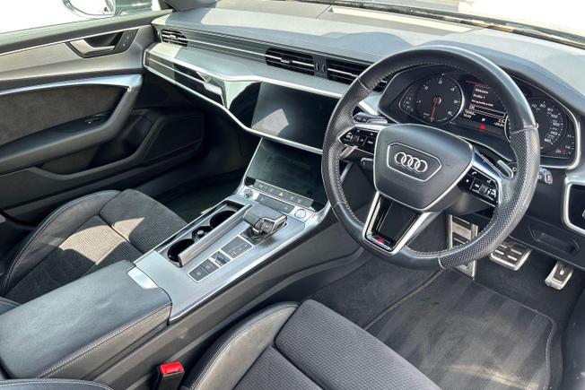 AUDI A6 Avant Photo 6