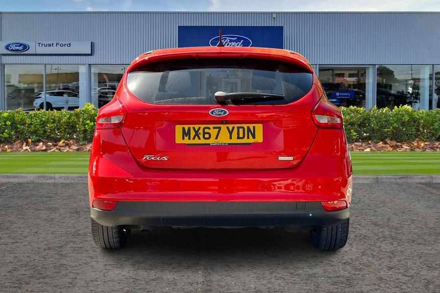 Ford Focus Photo autoimg-addd2aec78bb33844ed4d51f4e70b0500681ddc9.jpg