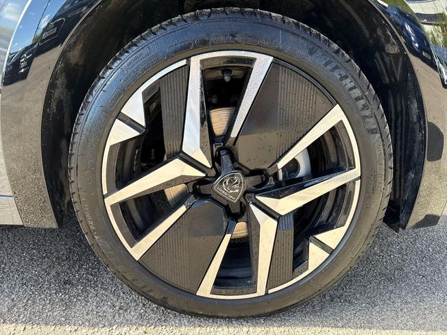 PEUGEOT E-208 Photo 5