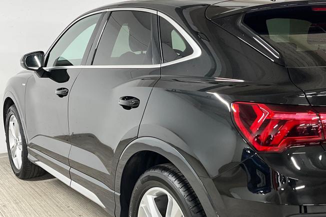 AUDI Q3 Photo 33