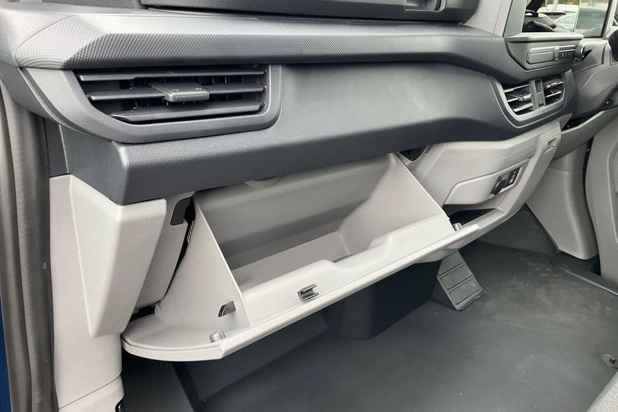 Ford Transit Custom Photo autoimg-addef9e4d71b8d53bab299d33f12003a32d23d5f.jpg
