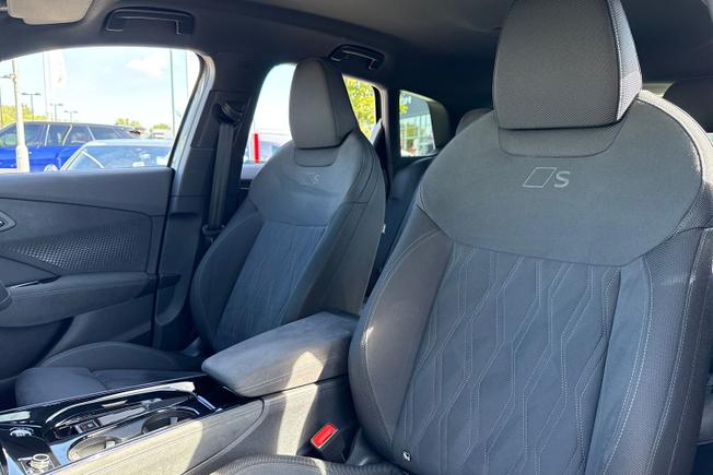 AUDI Q3 Photo 21