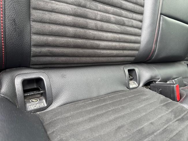 MERCEDES-BENZ Gla Photo 24