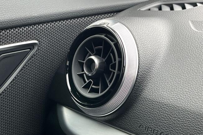 AUDI Q2 Photo 30