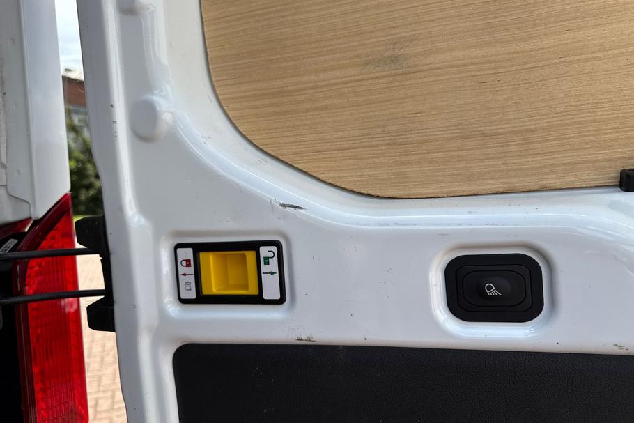 Used Ford TRANSIT LB25HXH 22