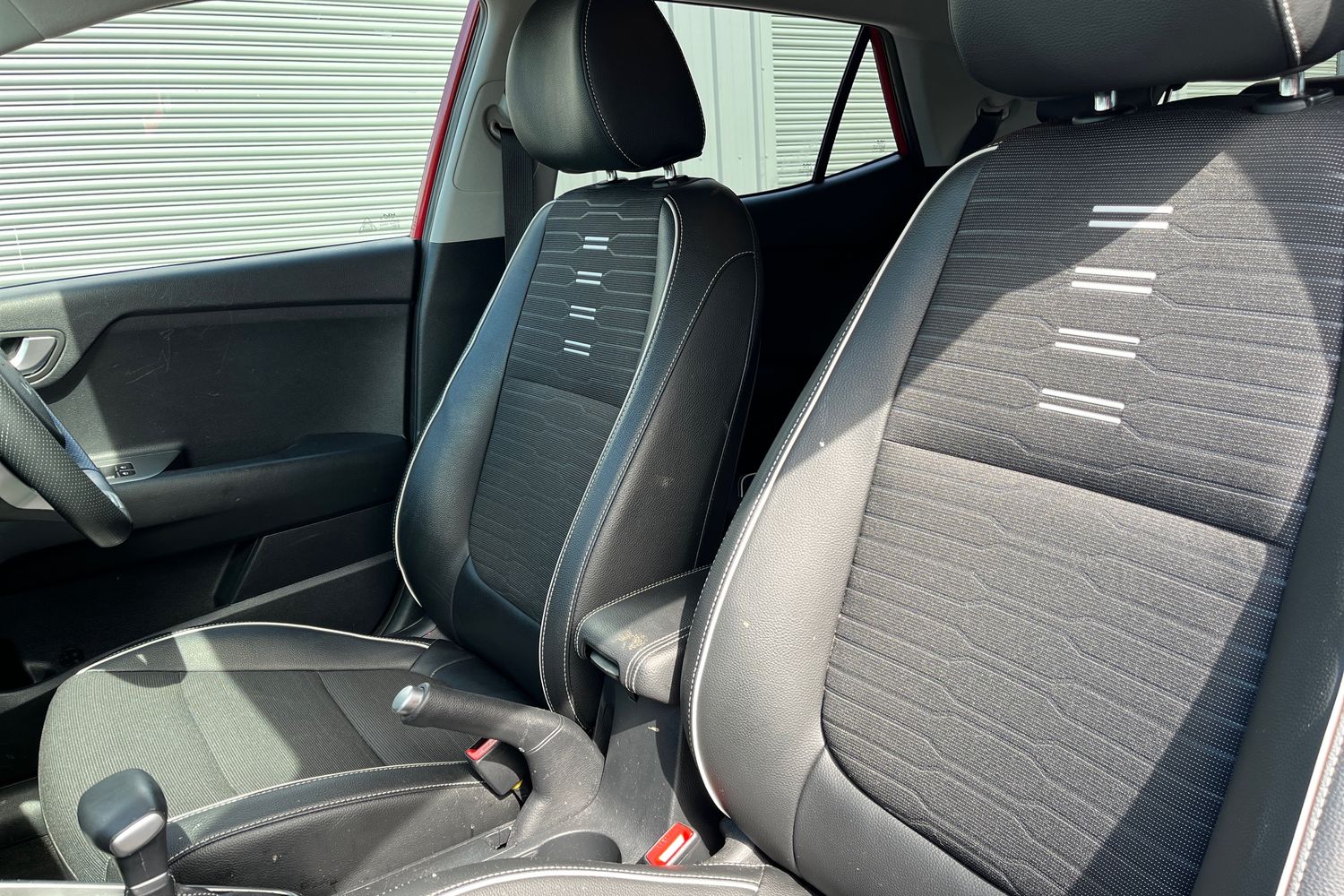 Kia STONIC Photo 18