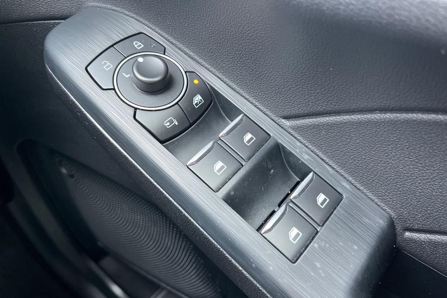 Ford KUGA Photo autoimg-ade1f047b55ec88b20c62f57fd83fcfae4d0556b.jpg
