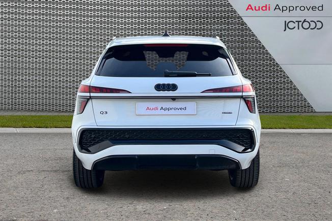 AUDI Q3 Photo 7