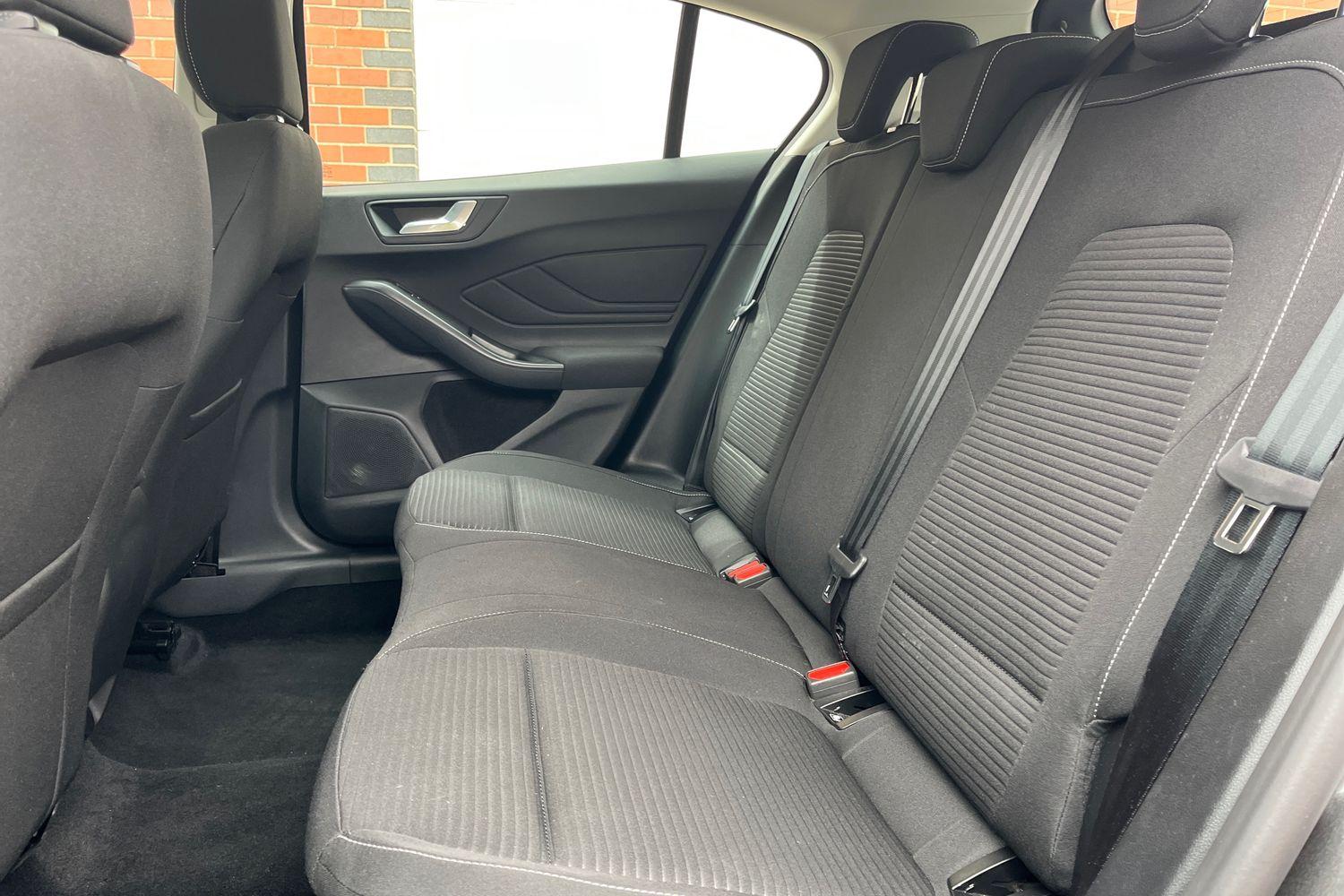 Ford FOCUS Photo 19