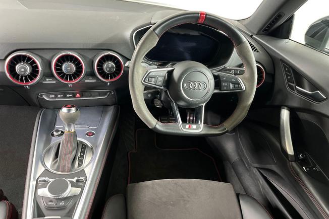 AUDI TT Photo 11