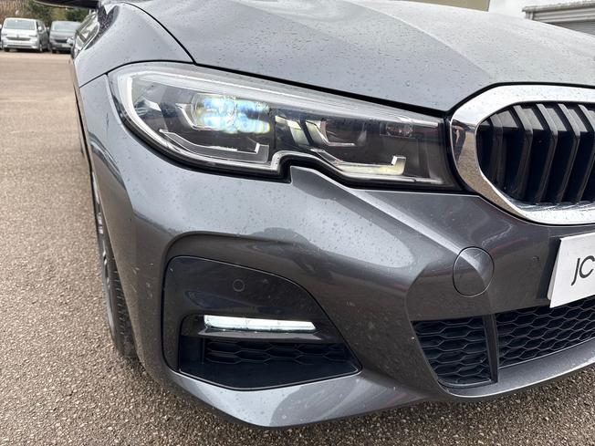 BMW 3 Series Photo 31