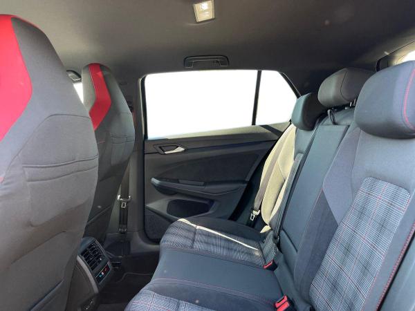 Volkswagen Golf Photo autoimg-ade8500284bed0df7da044537850a075d27a5175.jpg