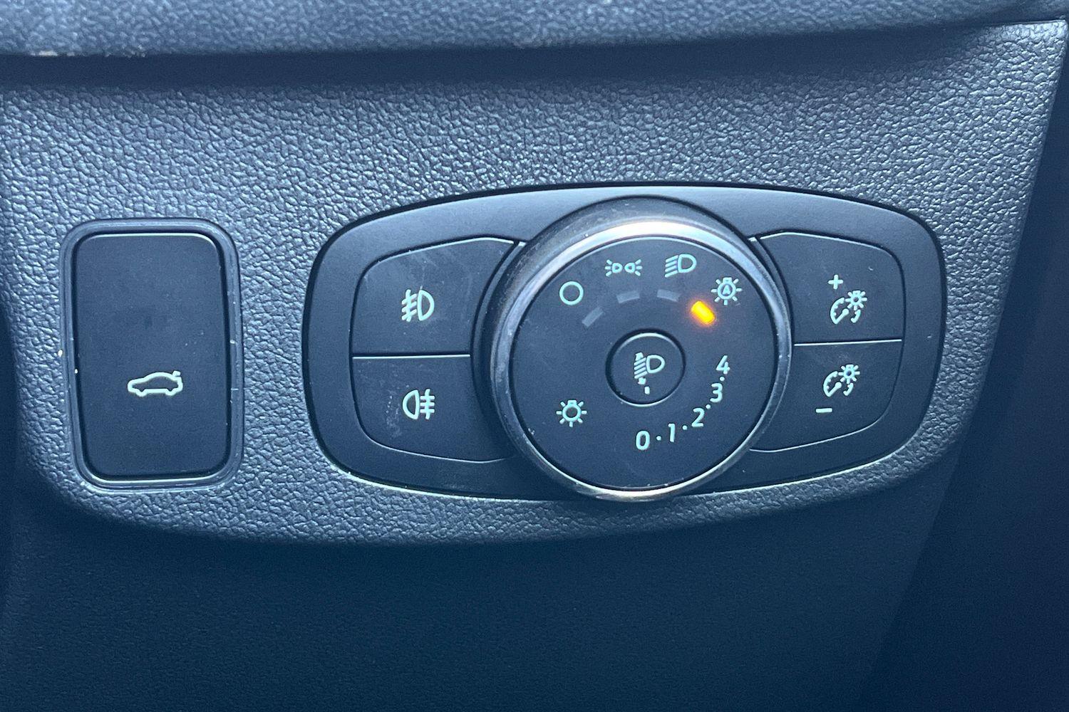 Ford Focus Photo 37